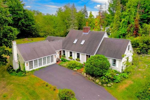 2 Spruce Meadow Dr, North Hampton, NH, 03862-2227 | Card Image