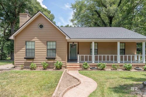 147 Richmond Rd, Daphne, AL, 36526-9727 | Card Image
