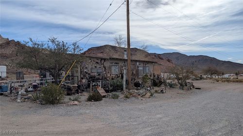 100 W Spruce St, Beatty, NV, 89003-8032 | Card Image