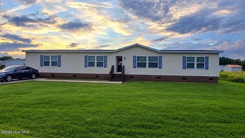 910 Mccaskill Dr, Kinston, NC, 28501-9112 | Card Image