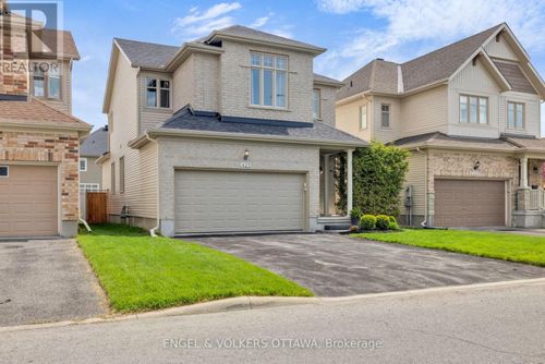 425 Cooks Mill Crescent, Ottawa, ON, K1V2M9 | Card Image