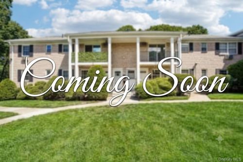 15 Doxbury Ln, Suffern, NY, 10901-7257 | Card Image