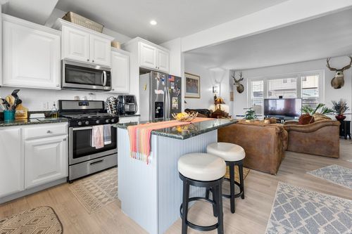 33 E Ann Arbor Dr, Draper, UT, 84020-3417 | Card Image