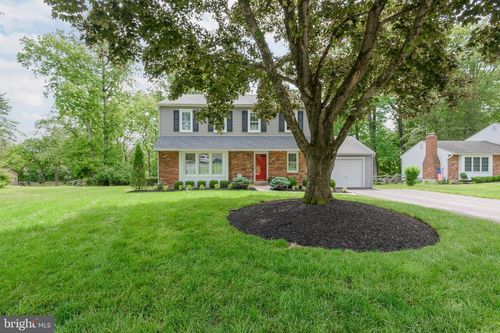 215 Elton Cir, WEST CHESTER, PA, 19382-5205 | Card Image
