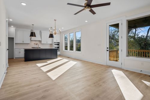 3199B Doak Ave, Nashville, TN, 37218-3242 | Card Image