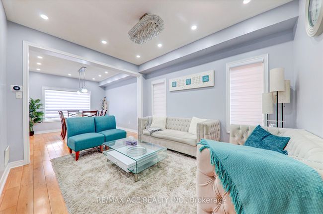 82 Warnford Cir, House other with 7 bedrooms, 5 bathrooms and 4 parking in Ajax ON | Image 8