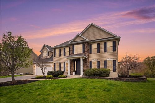 3932 Charing Cross, Canandaigua, NY, 14424-8253 | Card Image