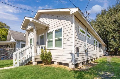 b-7047 Avenue E, Houston, TX, 77011-3739 | Card Image
