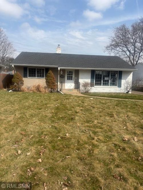 1656 Hazel Street N, Saint Paul, MN, 55119 | Card Image