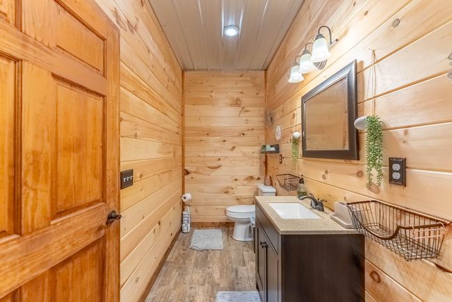 Custom Home and Acreage for Sale32 | Image 32