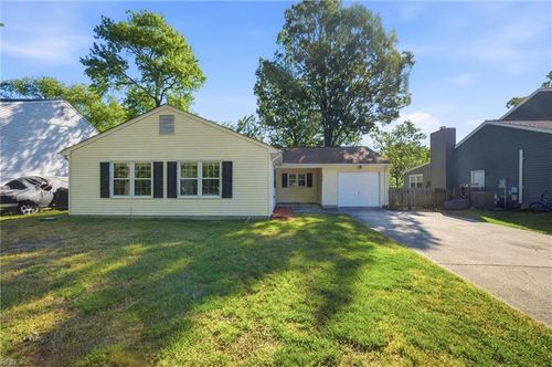 166 Fairmont Drive, Hampton, VA, 23666 | Card Image