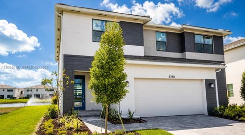 8780 Antarus Dr, Lake Worth, FL, 33467-2411 | Card Image