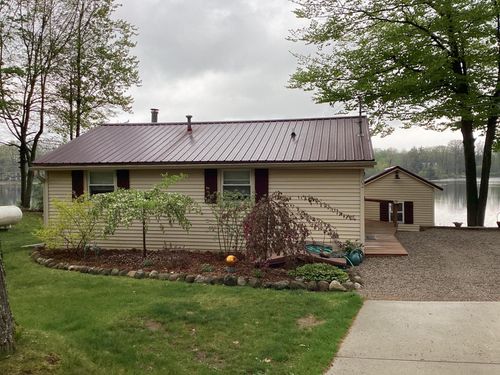 304 Eastland Drive, Leroy, MI, 49655 | Card Image
