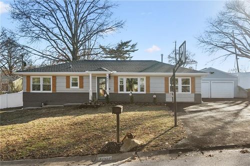 7007 Rowland Ave, Kansas City, KS, 66109-1830 | Card Image