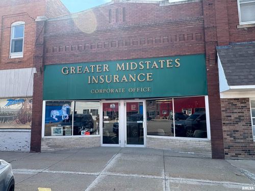 114 S Broadway St, Stronghurst, IL, 61480-5012 | Card Image