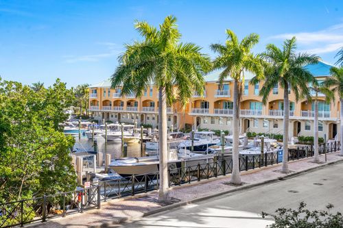 202-700 E Boynton Beach Blvd, Boynton Beach, FL, 33435-4100 | Card Image