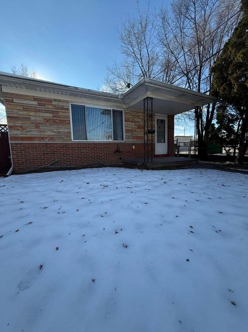 1215 Mill St, Lincoln Park, MI, 48146-2475 | Card Image