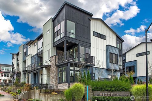 105-14002 3rd Ave Ne, Duvall, WA, 98019-8620 | Card Image