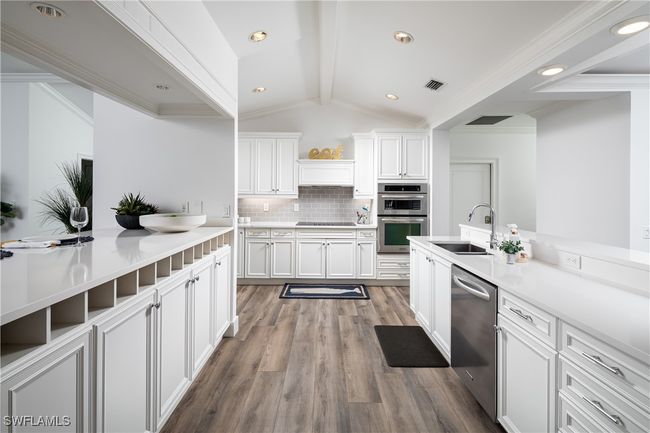 420 Palm Cir E, House other with 4 bedrooms, 4 bathrooms and null parking in Naples FL | Image 5