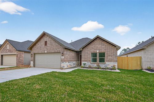1107 Lyle West Ave, Cleveland, TX, 77327-6706 | Card Image