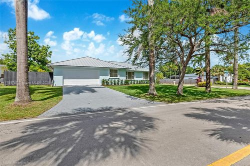 8400 Sw 184th Ln, Cutler Bay, FL, 33157-7230 | Card Image