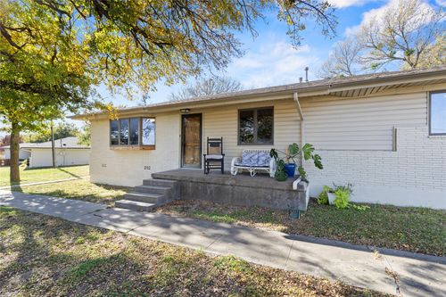 1829 N Main St, Weatherford, TX, 76085-1605 | Card Image