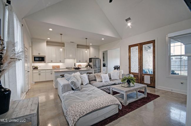 Open living areas | Image 4