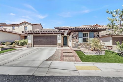 835 Via Serenelia, Henderson, NV, 89011-1605 | Card Image