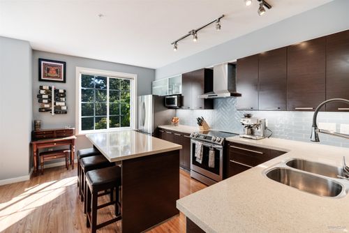 25-550 Browning Pl, North Vancouver, BC, V7H3A9 | Card Image