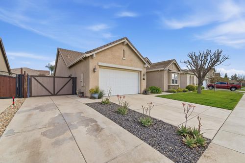 2558 Edgebrook Ln, Manteca, CA, 95336-8299 | Card Image