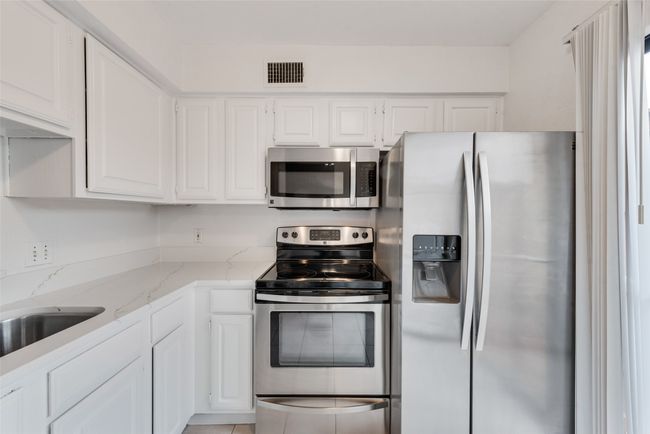 4325 Madera Rd, Condo with 2 bedrooms, 2 bathrooms and null parking in Irving TX | Image 10