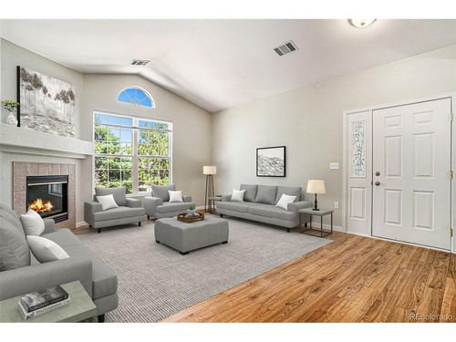 unit-202-4085 S Crystal Cir, Aurora, CO, 80014-7138 | Card Image