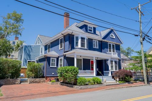 115 Court St, Portsmouth, NH, 03801-4455 | Card Image