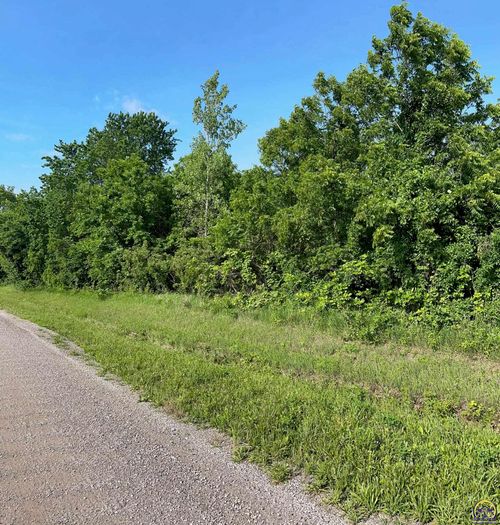 000 Se Ratner Rd, Tecumseh, KS, 66542 | Card Image