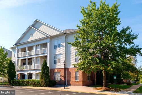 unit-304-22706 Blue Elder Ter, BRAMBLETON, VA, 20148-4847 | Card Image