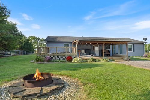 6919 E Us Highway 36, Bainbridge, IN, 46105-9611 | Card Image