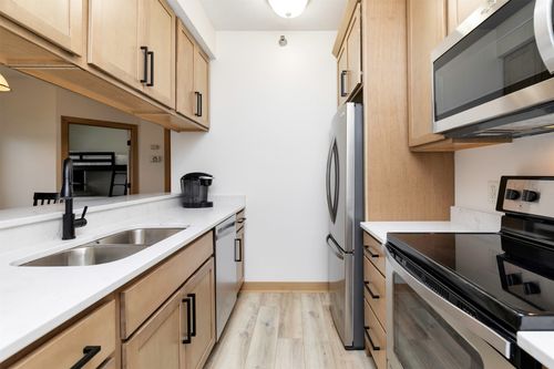 d13-1106 Ne 5th Ln, Ankeny, IA, 50021-6747 | Card Image