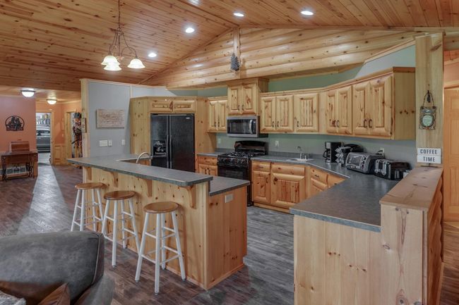 Kitchen | Image 8