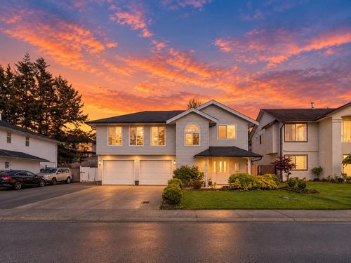 2706 Mitchell St, Abbotsford, BC, V2T5G4 | Card Image