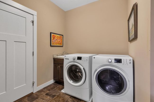 Main Floor Laundry | Image 16