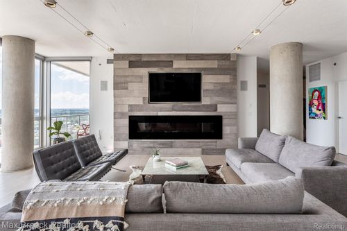 unit-1701-432 S Washington Ave, Royal Oak, MI, 48067-3864 | Card Image