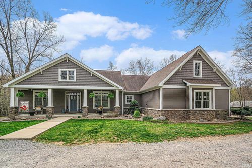 10908 County Road 10, Middlebury, IN, 46540-8922 | Card Image