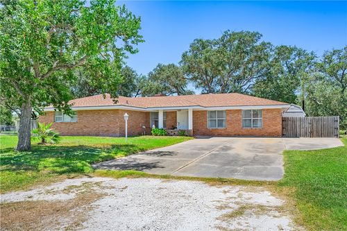843 Pine Ave, Rockport, TX, 78382-5909 | Card Image