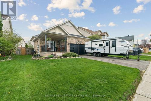 704 Russell Court, Shelburne, ON, L9V3P4 | Card Image