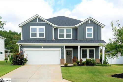 325 Roderick Ln, Greenville, SC, 29605-6172 | Card Image
