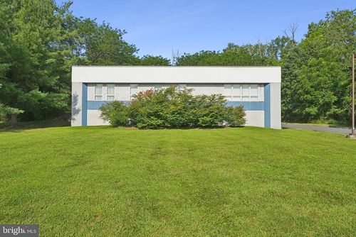 132 Route 31 N, Pennington, NJ, 08534-3607 | Card Image