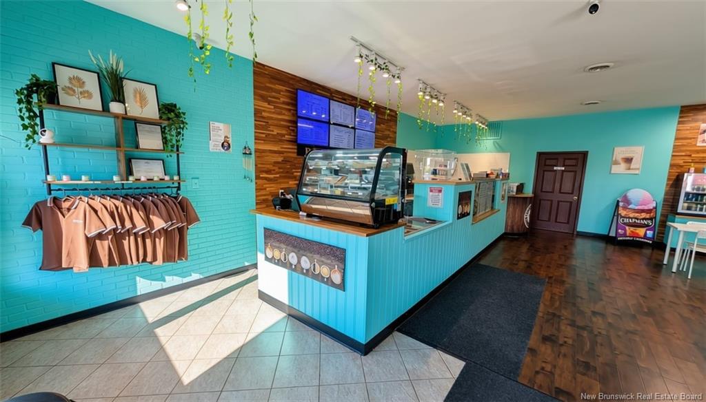 Commercial Sale in Dieppe 3