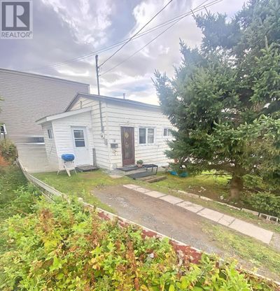 38 Station Rd, House other with 2 bedrooms, 1 bathrooms and null parking in Corner Brook NL | Image 2