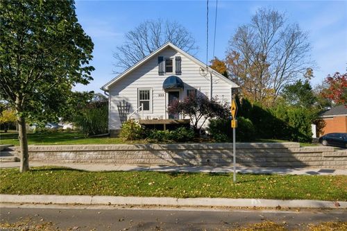 222 St George St, Brantford, ON, N3R1W7 | Card Image