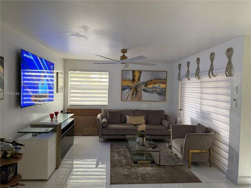 apt-6-20170 3rd Ct, Miami, FL, 33179-2969 | Card Image